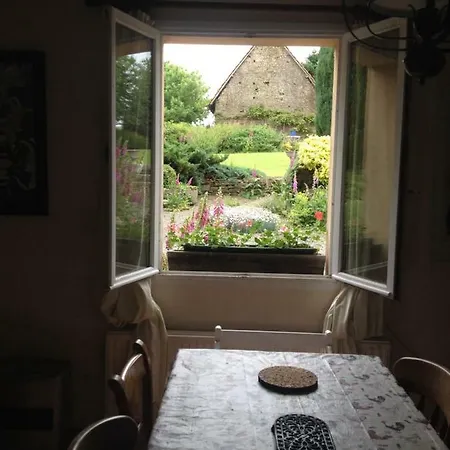Les Hirondelles B&B Moncy